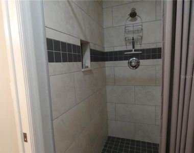 8735 Olde Hickory Avenue - Photo Thumbnail 11