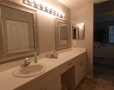 8735 Olde Hickory Avenue - Photo Thumbnail 10