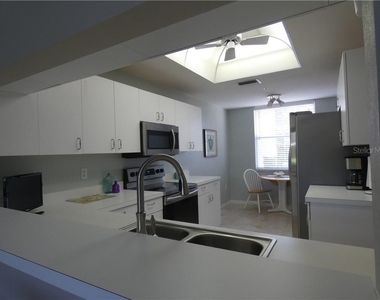8735 Olde Hickory Avenue - Photo Thumbnail 2