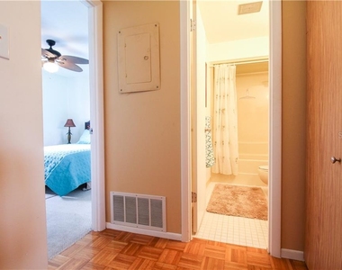 460 Base Avenue E - Photo Thumbnail 13