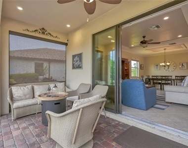 6888 Willowshire Way - Photo Thumbnail 12
