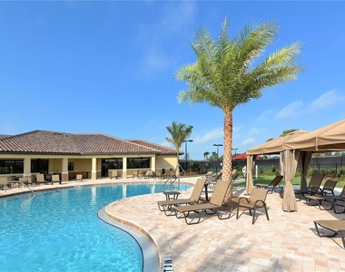 6888 Willowshire Way - Photo Thumbnail 29