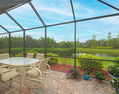 6888 Willowshire Way - Photo Thumbnail 2