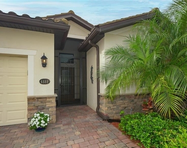 6888 Willowshire Way - Photo Thumbnail 1