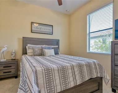 6888 Willowshire Way - Photo Thumbnail 23