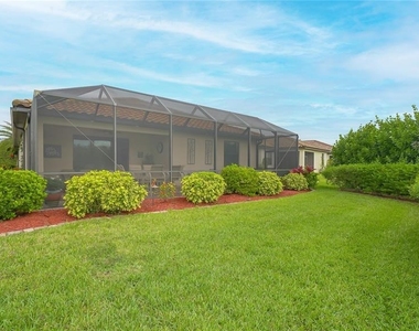 6888 Willowshire Way - Photo Thumbnail 27