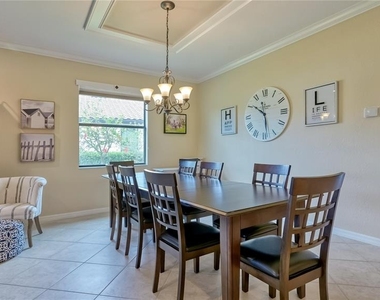 6888 Willowshire Way - Photo Thumbnail 4
