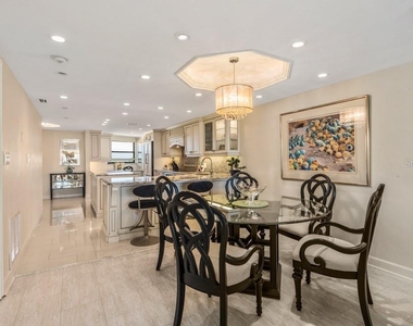5770 Midnight Pass Road - Photo Thumbnail 9