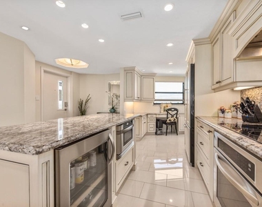 5770 Midnight Pass Road - Photo Thumbnail 6