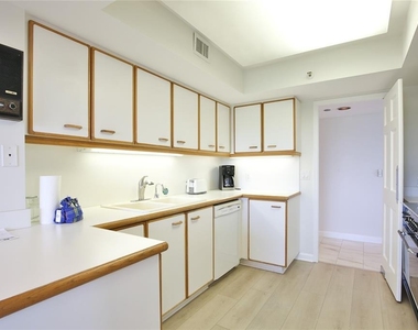 775 Longboat Club Road - Photo Thumbnail 9