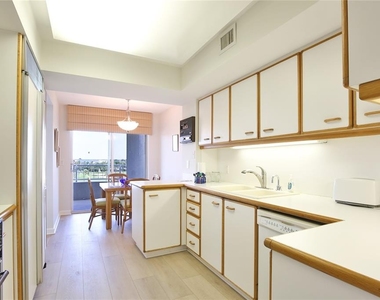 775 Longboat Club Road - Photo Thumbnail 11