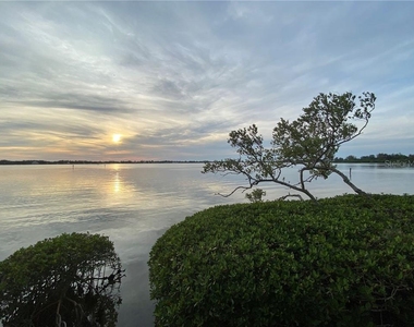 1667 Brookhouse Circle - Photo Thumbnail 35