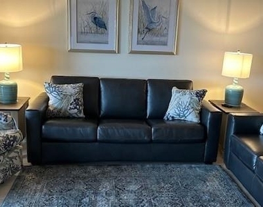 9300 Clubside Circle - Photo Thumbnail 7