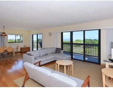460 Beach Road - Photo Thumbnail 4