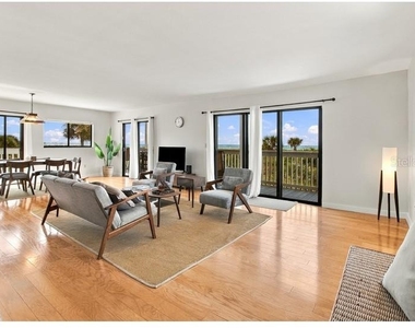 460 Beach Road - Photo Thumbnail 10