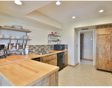 460 Beach Road - Photo Thumbnail 7