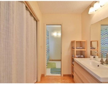 460 Beach Road - Photo Thumbnail 11
