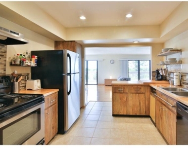 460 Beach Road - Photo Thumbnail 8