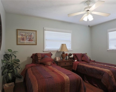 2929 Mayflower Street - Photo Thumbnail 15