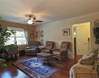 2929 Mayflower Street - Photo Thumbnail 7
