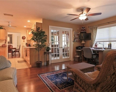 2929 Mayflower Street - Photo Thumbnail 8