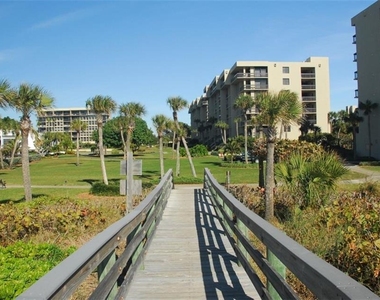 1125 Gulf Of Mexico Drive - Photo Thumbnail 48