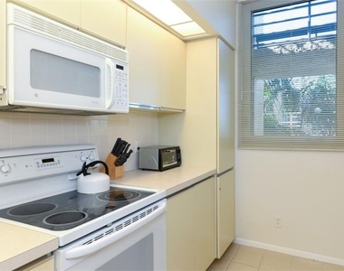1125 Gulf Of Mexico Drive - Photo Thumbnail 15