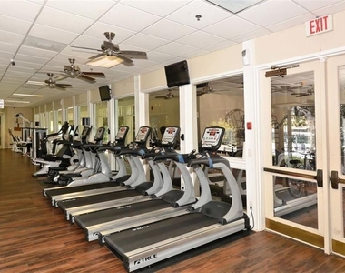 655 Cedars Court - Photo Thumbnail 15
