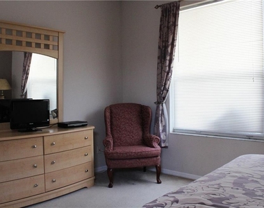 4668 56th Terrace E - Photo Thumbnail 14