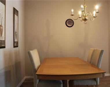 4668 56th Terrace E - Photo Thumbnail 2