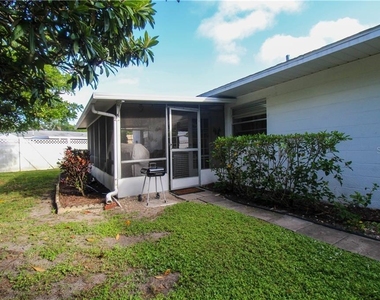 2806 Taunton Drive W - Photo Thumbnail 34