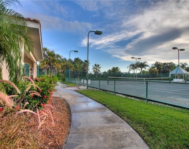 5270 Hyland Hills Avenue - Photo Thumbnail 8