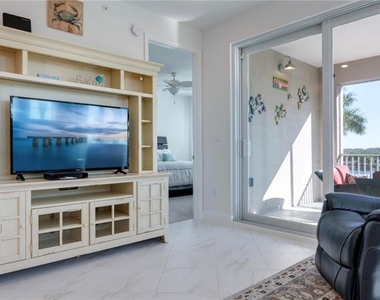 395 Aruba Circle - Photo Thumbnail 10