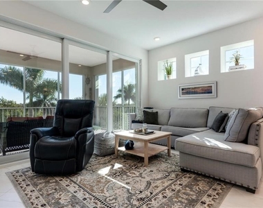 395 Aruba Circle - Photo Thumbnail 8