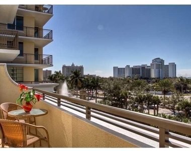 800 N. Tamiami Trail - Photo Thumbnail 6