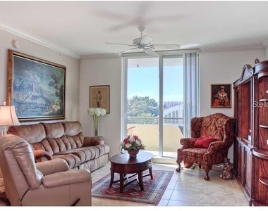 800 N. Tamiami Trail - Photo Thumbnail 4