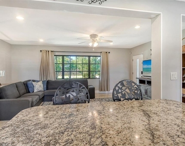 2309 Lynn Street - Photo Thumbnail 14