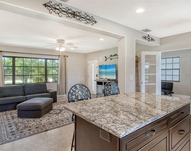 2309 Lynn Street - Photo Thumbnail 11