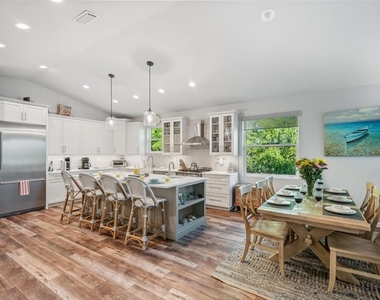 501 Channel Lane - Photo Thumbnail 10