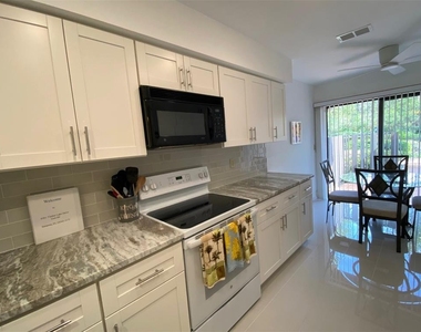 6281 Timberlake Drive - Photo Thumbnail 9
