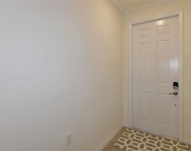 17520 Gawthrop Drive - Photo Thumbnail 3