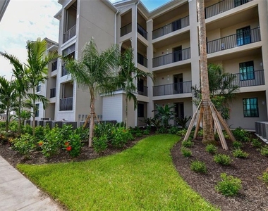 17520 Gawthrop Drive - Photo Thumbnail 2