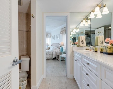 4825 Gulf Of Mexico Drive - Photo Thumbnail 17