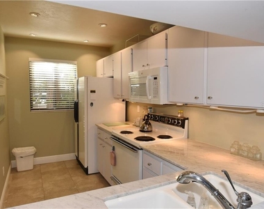 1716 Glenhouse Drive - Photo Thumbnail 6