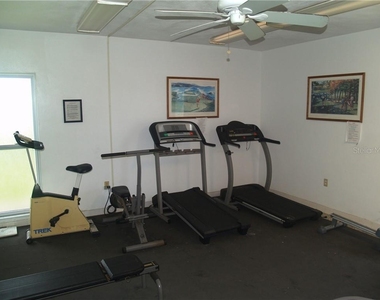 7405 W Country Club Drive N - Photo Thumbnail 17