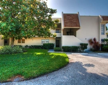 7153 W Country Club Drive N - Photo Thumbnail 13