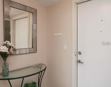 7153 W Country Club Drive N - Photo Thumbnail 1