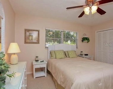7153 W Country Club Drive N - Photo Thumbnail 7