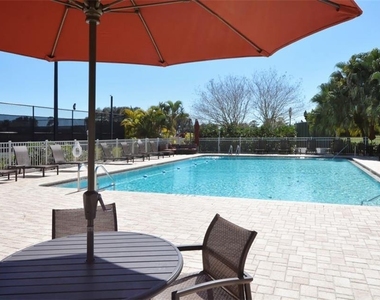 9300 Clubside Circle - Photo Thumbnail 32
