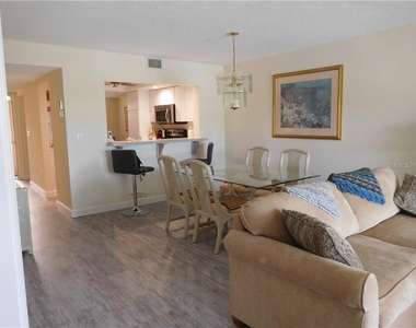 9300 Clubside Circle - Photo Thumbnail 6